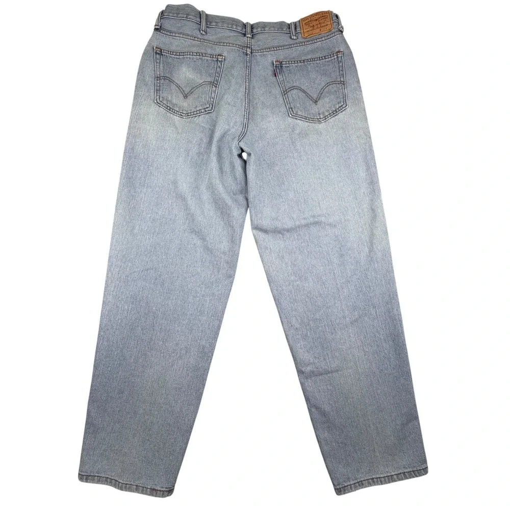 Levis levi 560